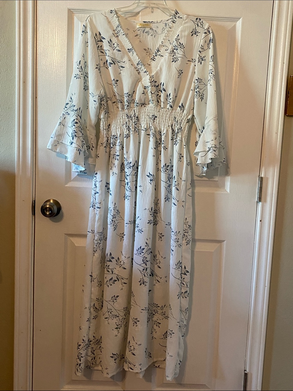Floral V-Neck Maxi Dress in White with Blue Floral Print Women’s Size Medium